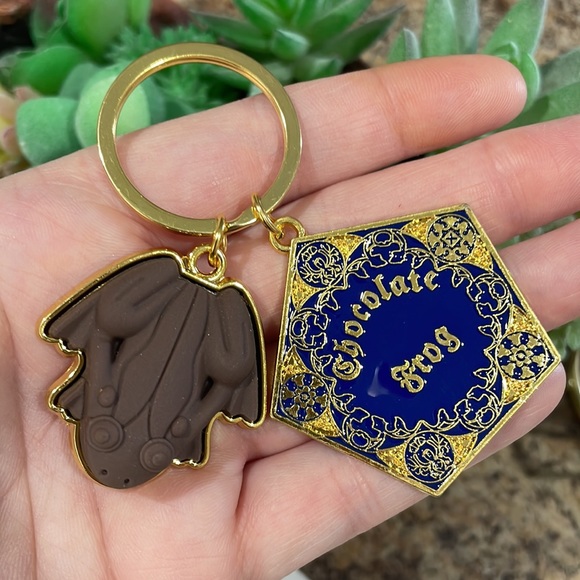 Harry Potter Chocolate Frog Keychain - Picture 7 of 7